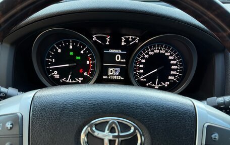 Toyota Land Cruiser 200, 2012 год, 3 800 000 рублей, 6 фотография