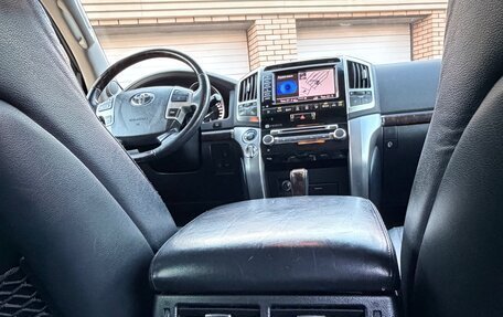 Toyota Land Cruiser 200, 2012 год, 3 800 000 рублей, 3 фотография