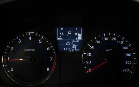 Hyundai Solaris II рестайлинг, 2014 год, 875 000 рублей, 12 фотография