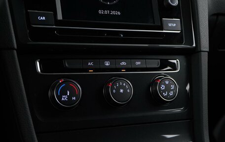 Volkswagen Golf VII, 2019 год, 1 642 050 рублей, 15 фотография