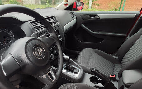 Volkswagen Jetta VI, 2012 год, 1 250 000 рублей, 18 фотография
