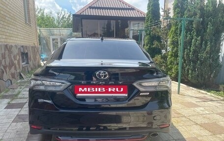 Toyota Camry, 2021 год, 3 150 000 рублей, 2 фотография