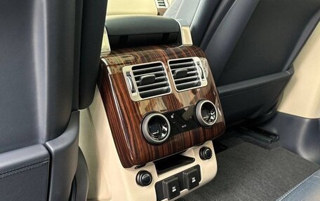 Land Rover Range Rover IV рестайлинг, 2019 год, 7 700 000 рублей, 15 фотография