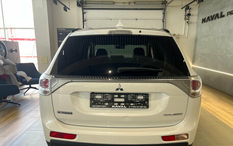 Mitsubishi Outlander III рестайлинг 3, 2012 год, 1 349 000 рублей, 5 фотография