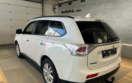 Mitsubishi Outlander III рестайлинг 3, 2012 год, 1 349 000 рублей, 6 фотография