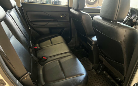 Mitsubishi Outlander III рестайлинг 3, 2012 год, 1 349 000 рублей, 16 фотография