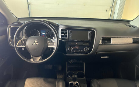 Mitsubishi Outlander III рестайлинг 3, 2012 год, 1 349 000 рублей, 9 фотография