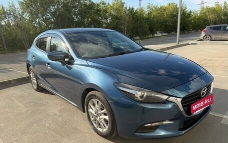 Mazda Axela, 2017 год, 1 350 000 рублей, 2 фотография