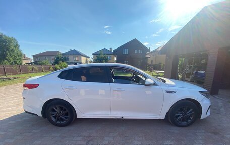 KIA Optima IV, 2020 год, 1 300 000 рублей, 2 фотография