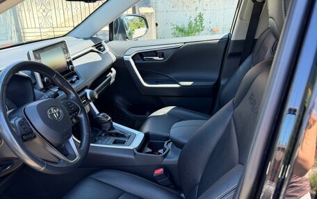 Toyota RAV4, 2021 год, 3 100 000 рублей, 9 фотография
