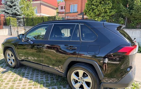 Toyota RAV4, 2021 год, 3 100 000 рублей, 8 фотография