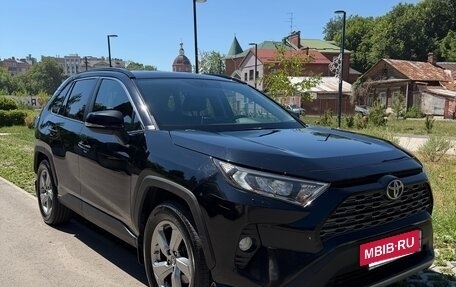 Toyota RAV4, 2021 год, 3 100 000 рублей, 2 фотография
