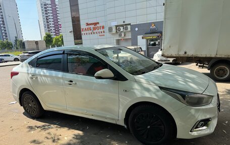 Hyundai Solaris II рестайлинг, 2018 год, 670 000 рублей, 4 фотография