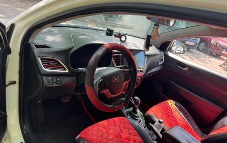 Hyundai Solaris II рестайлинг, 2018 год, 670 000 рублей, 9 фотография