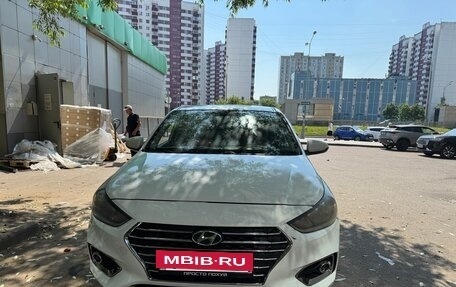 Hyundai Solaris II рестайлинг, 2018 год, 670 000 рублей, 5 фотография