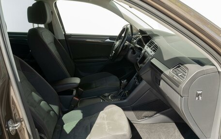 Volkswagen Tiguan II, 2017 год, 2 300 000 рублей, 14 фотография