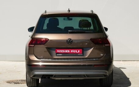Volkswagen Tiguan II, 2017 год, 2 300 000 рублей, 4 фотография