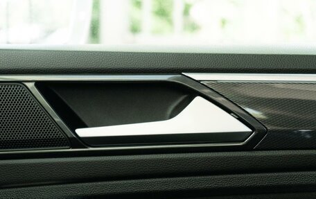 Volkswagen Tiguan II, 2017 год, 2 300 000 рублей, 21 фотография