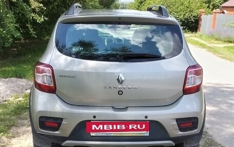 Renault Sandero II рестайлинг, 2018 год, 1 035 000 рублей, 2 фотография
