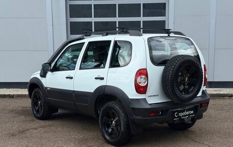 Chevrolet Niva I рестайлинг, 2016 год, 750 000 рублей, 3 фотография