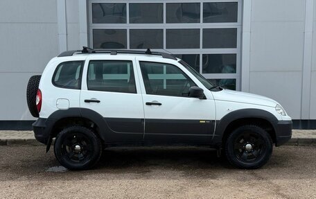 Chevrolet Niva I рестайлинг, 2016 год, 750 000 рублей, 6 фотография