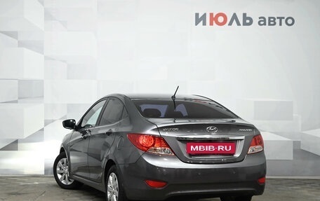 Hyundai Solaris II рестайлинг, 2012 год, 850 000 рублей, 4 фотография