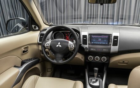 Mitsubishi Outlander III рестайлинг 3, 2008 год, 1 099 000 рублей, 8 фотография