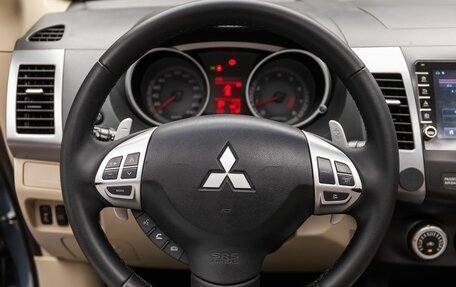 Mitsubishi Outlander III рестайлинг 3, 2008 год, 1 099 000 рублей, 13 фотография