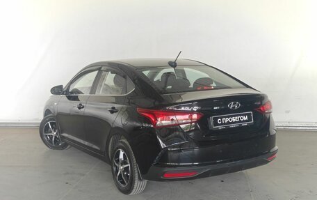 Hyundai Solaris II рестайлинг, 2021 год, 1 830 000 рублей, 4 фотография