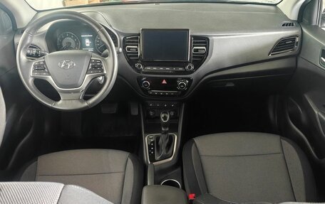 Hyundai Solaris II рестайлинг, 2021 год, 1 830 000 рублей, 9 фотография