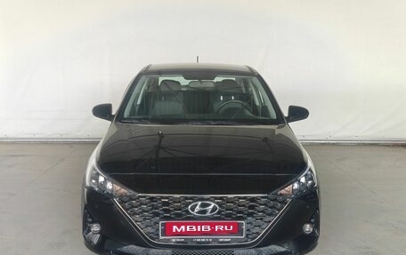 Hyundai Solaris II рестайлинг, 2021 год, 1 830 000 рублей, 2 фотография
