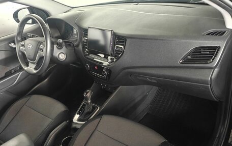 Hyundai Solaris II рестайлинг, 2021 год, 1 830 000 рублей, 11 фотография