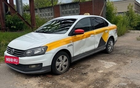 Volkswagen Polo VI (EU Market), 2019 год, 450 000 рублей, 2 фотография