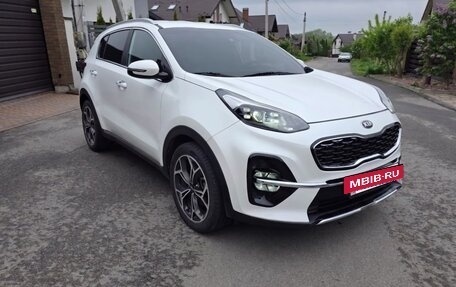 KIA Sportage IV рестайлинг, 2020 год, 1 800 000 рублей, 2 фотография