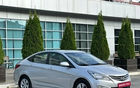 Hyundai Solaris II рестайлинг, 2016 год, 820 000 рублей, 1 фотография