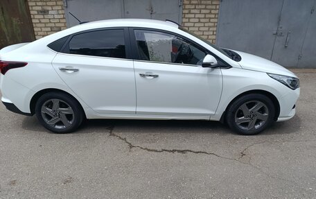 Hyundai Solaris II рестайлинг, 2020 год, 1 700 000 рублей, 9 фотография