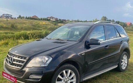 Mercedes-Benz M-Класс, 2011 год, 1 600 000 рублей, 2 фотография