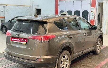 Toyota RAV4, 2018 год, 2 219 000 рублей, 2 фотография