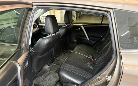 Toyota RAV4, 2018 год, 2 219 000 рублей, 7 фотография