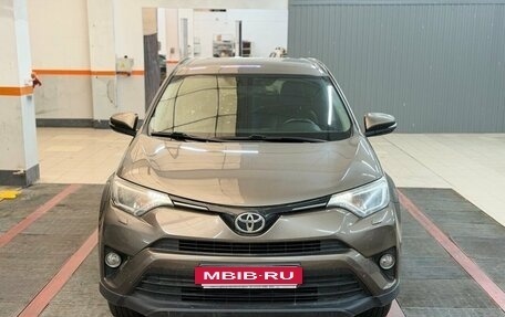 Toyota RAV4, 2018 год, 2 219 000 рублей, 3 фотография