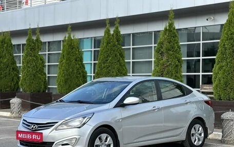Hyundai Solaris II рестайлинг, 2016 год, 820 000 рублей, 3 фотография