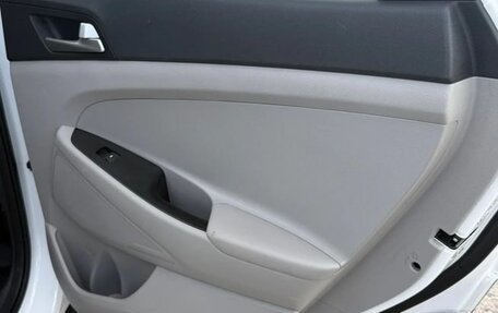 Hyundai Tucson III, 2019 год, 1 700 000 рублей, 12 фотография