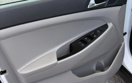 Hyundai Tucson III, 2019 год, 1 700 000 рублей, 14 фотография