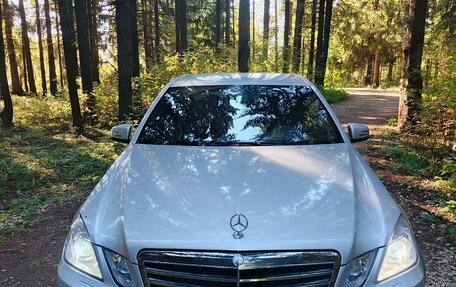 Mercedes-Benz E-Класс, 2010 год, 1 100 000 рублей, 2 фотография