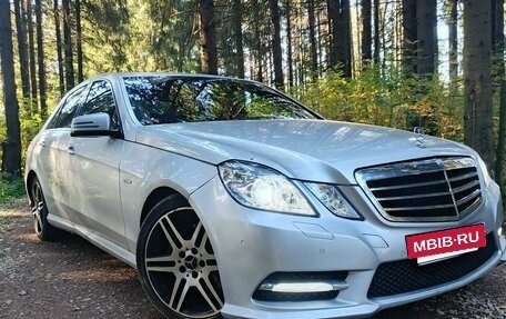 Mercedes-Benz E-Класс, 2010 год, 1 100 000 рублей, 3 фотография