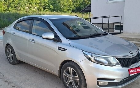 KIA Rio III рестайлинг, 2016 год, 700 000 рублей, 2 фотография