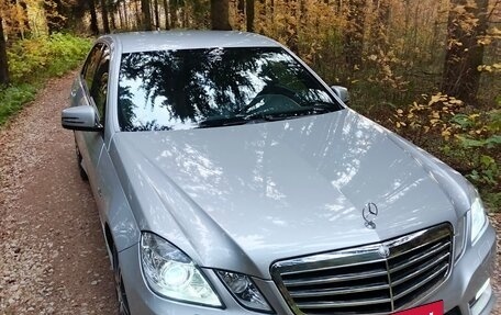 Mercedes-Benz E-Класс, 2010 год, 1 100 000 рублей, 10 фотография