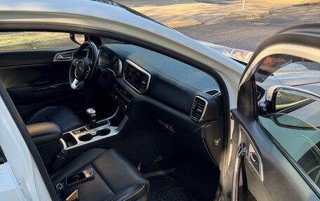 KIA Sportage IV рестайлинг, 2018 год, 2 200 000 рублей, 14 фотография