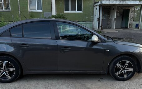 Chevrolet Cruze II, 2011 год, 590 000 рублей, 2 фотография