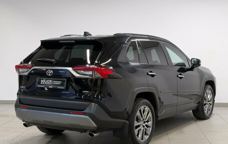 Toyota RAV4, 2022 год, 3 650 000 рублей, 5 фотография